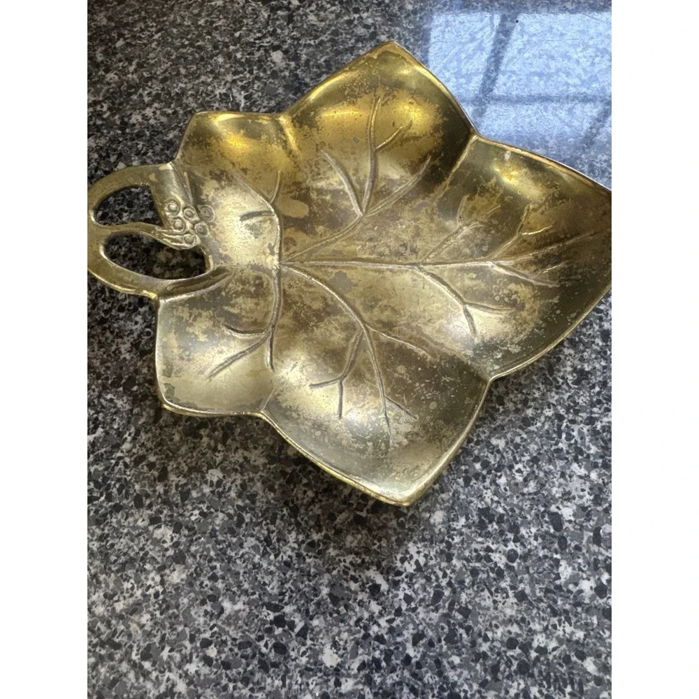 Vintage MCM Solid Brass Grape Leaf Dish TABLETOP‎ Bowl Trinket Tray Decor